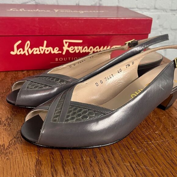 Vintage Salvatore Ferragamo Gray Slingback Open Toe Pump Low Heel Women's 7.5 - Picture 9 of 9